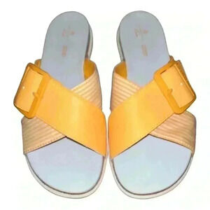 Clarks Women's Yellow Eliza April Sandals, Size 7.5